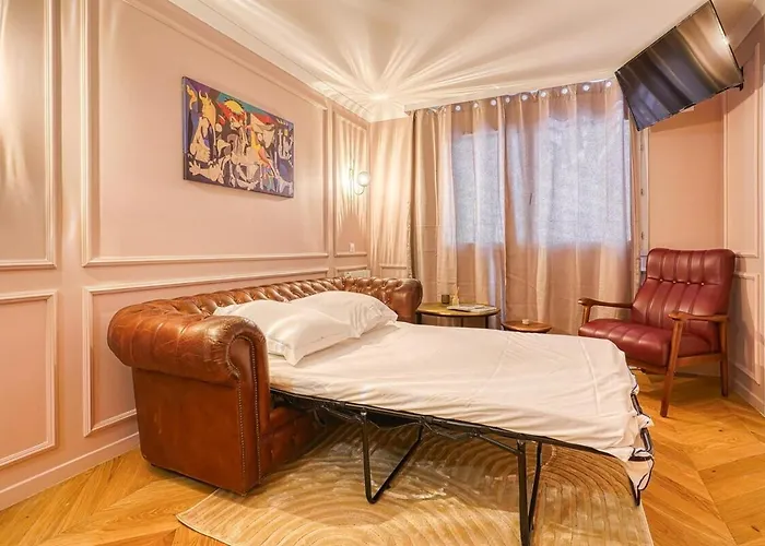 Melody Suite In Paris